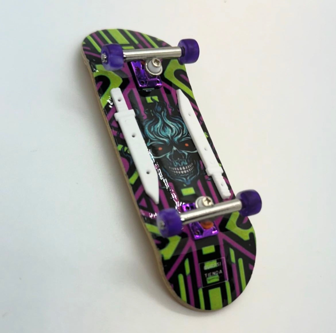 Devil's Breath, Fingerboard profesional de madera COMPLETA
Paquete: zafiro/ Medida: 34mm